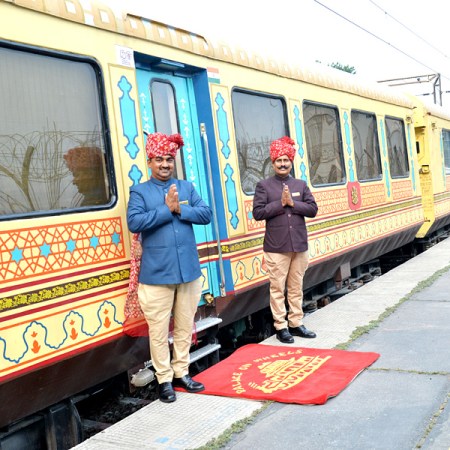 palace-on-wheels-train-images