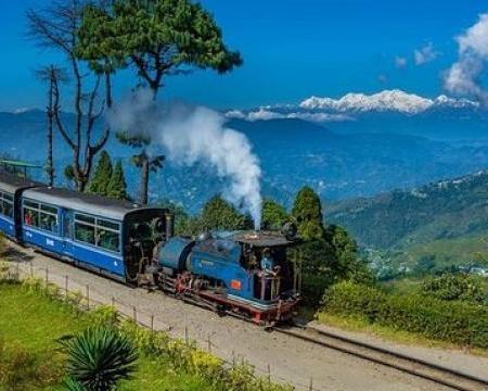 darjeeling-to-jalpaiguri-by-toy-train